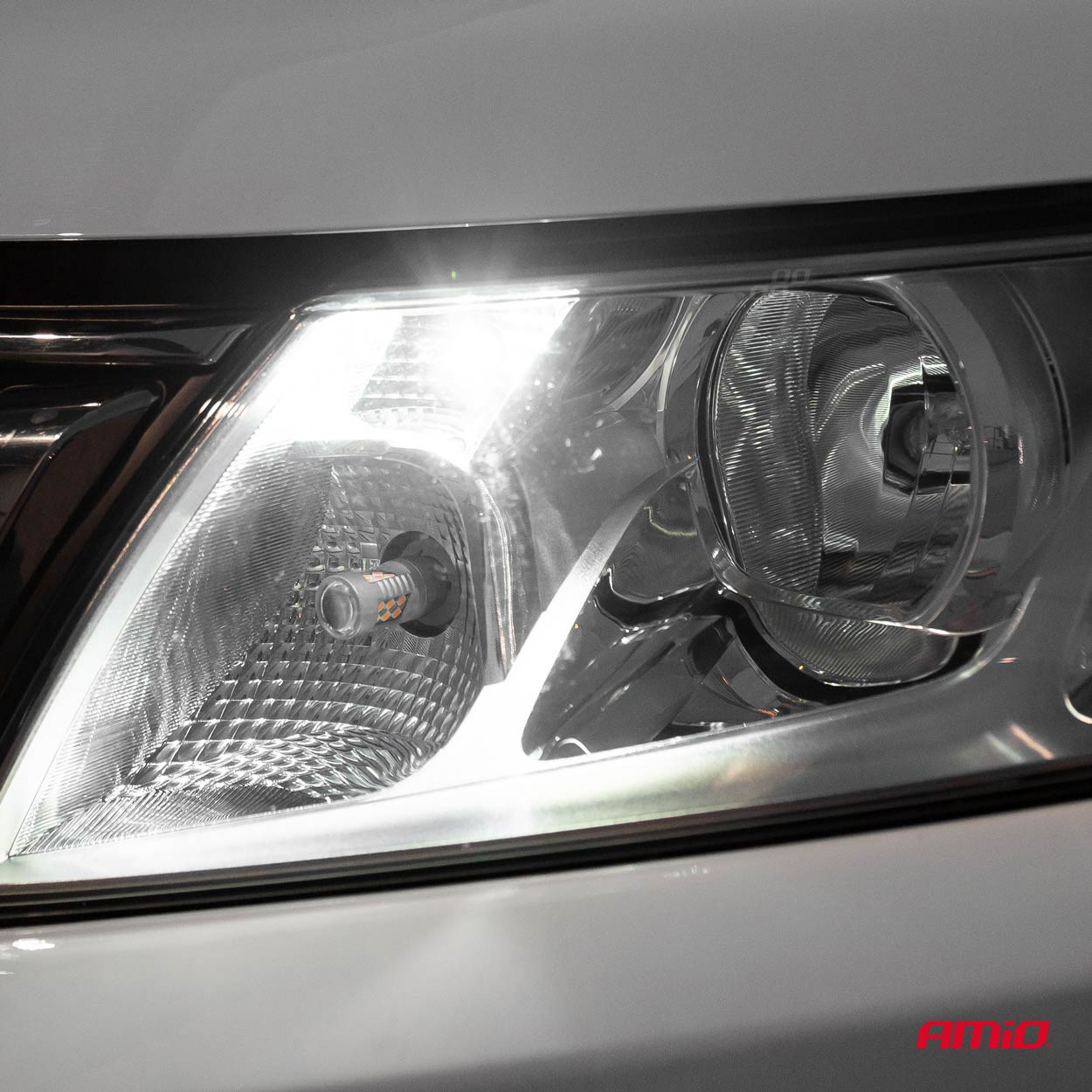 Auto sijalica T10 LED 5600K AMIO
