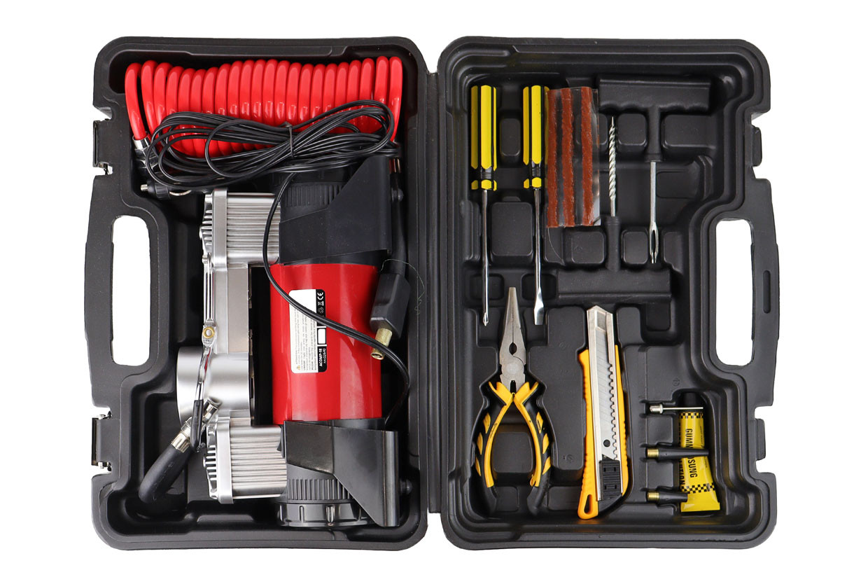 Auto kompresor sa koferom AMIO 12V