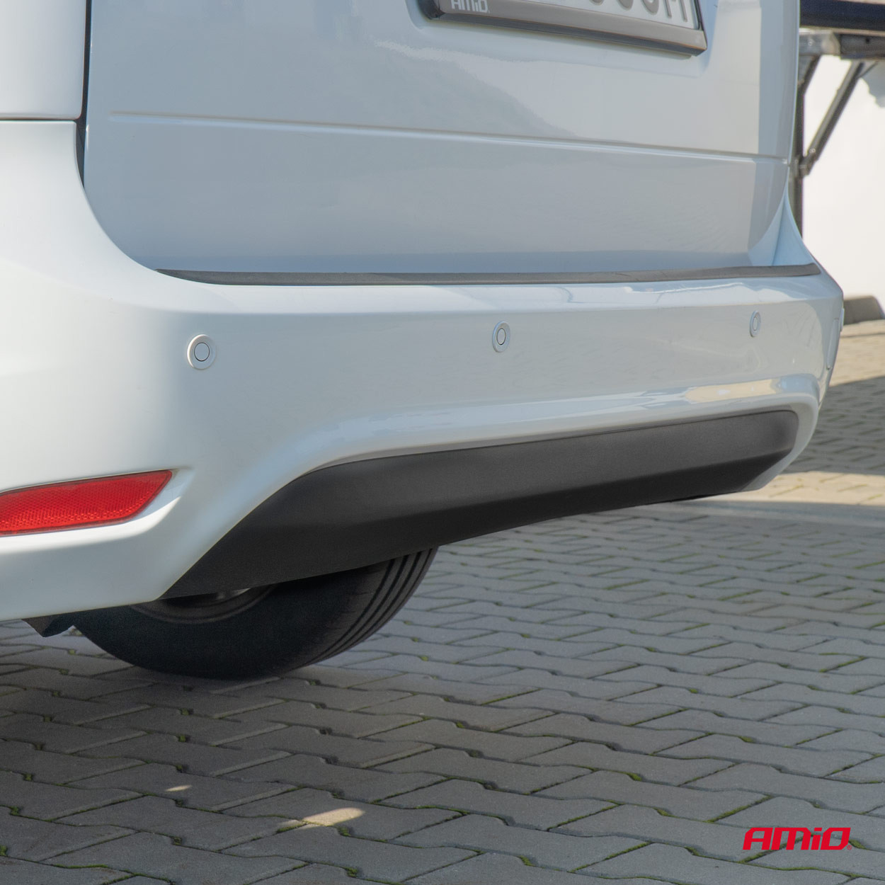 Set parking senzora 8/1 sa 3D LED displejom AMIO