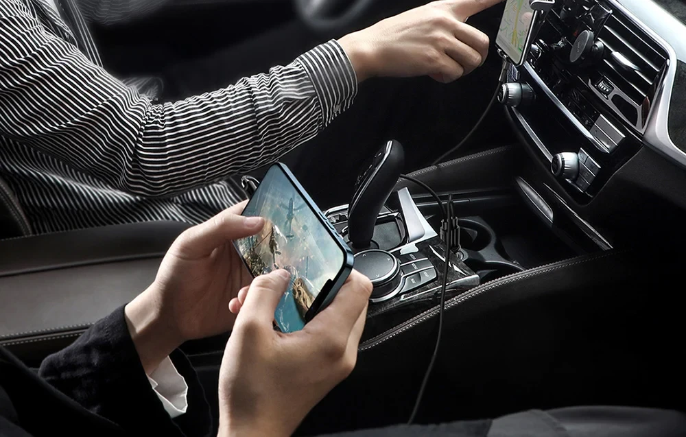 Auto punjač BASEUS 24W 4.8A omogućava da punite 2 uređaja istovremeno