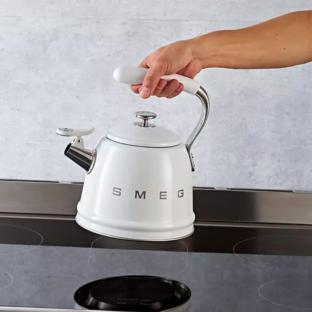 Čajnik SMEG CKLW2001WH