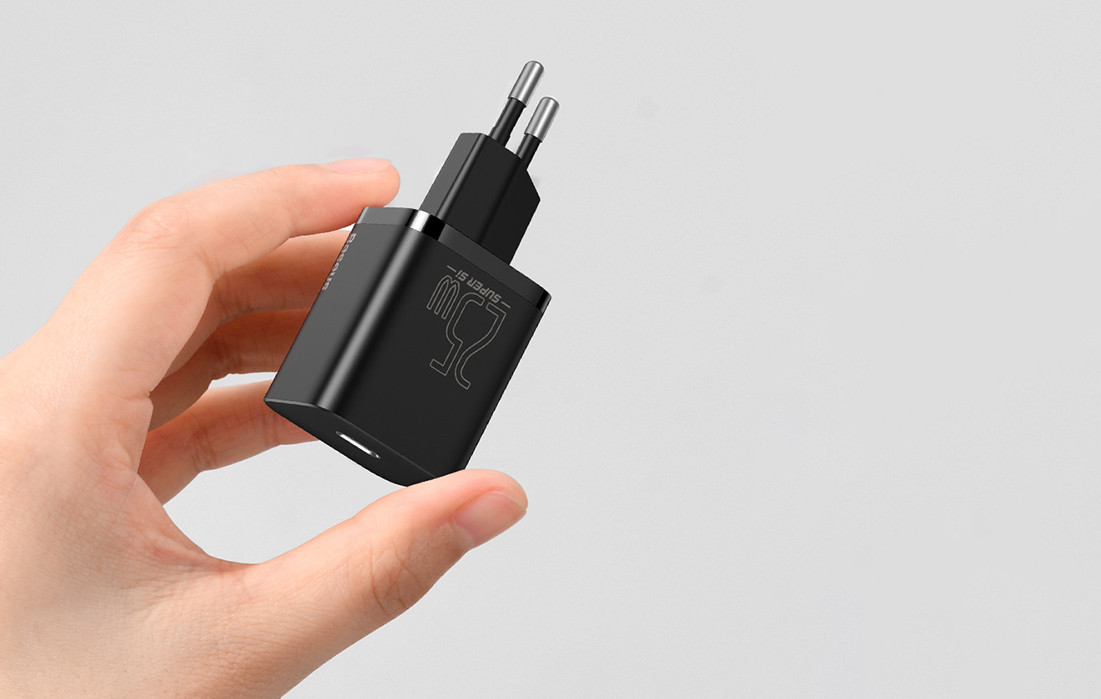 Super brzi punjač 25W sa USB-C kablom 1m BASEUS crni