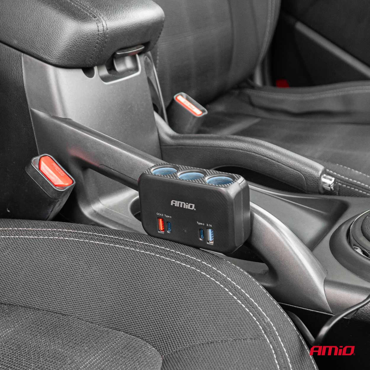 Produžni razdjelnik za auto upaljač sa tri utičnice i USB-A USB-C priključcima 80cm AMIO - slika 2