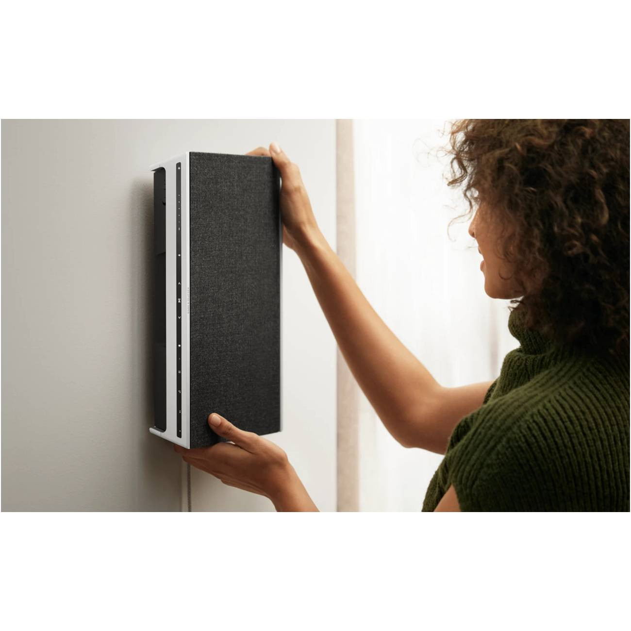 Zvučnik BANG OLUFSEN Beosound Level AL2 Natural Alu/Dark Grey Fabric