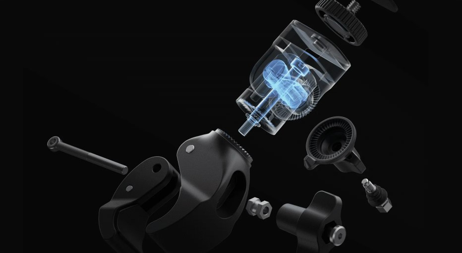 Oprema za motor za kameru INSTA360 prikazana kroz tehnički eksplodirani prikaz montažnog nosača.