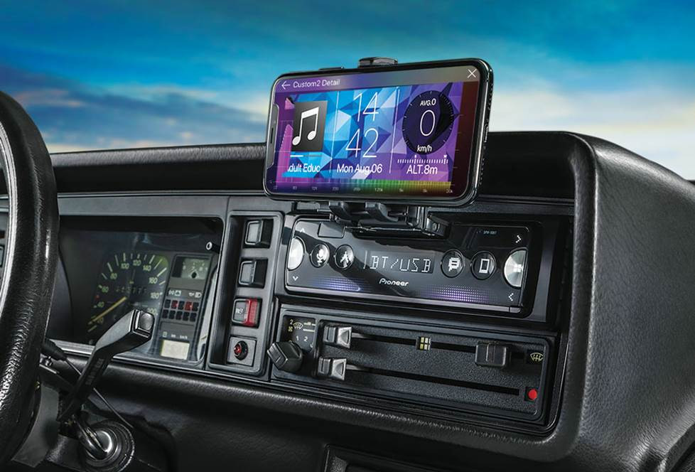 Auto radio player sa nosačem za mobitel PIONEER SPH-10BT