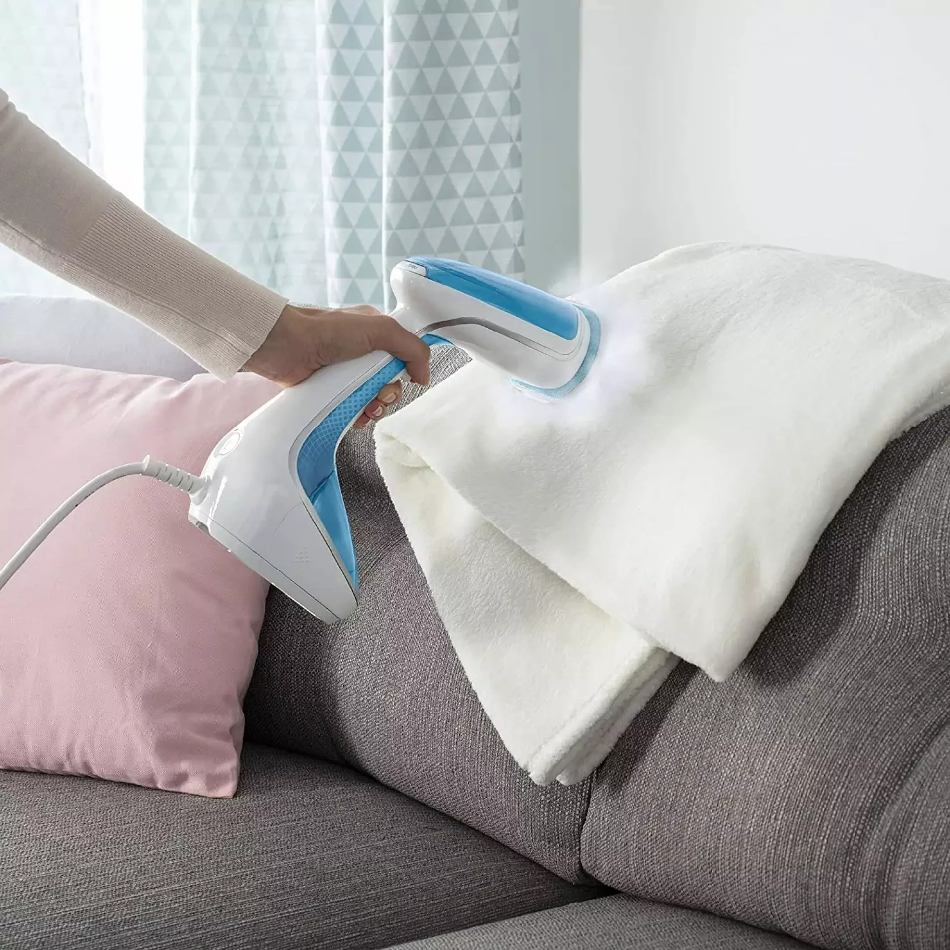 Pegla za vertikalno peglanje TEFAL DT9530E1