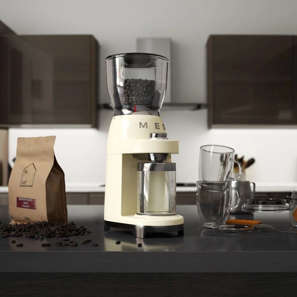 Mlin za kafu SMEG CGF11CREU