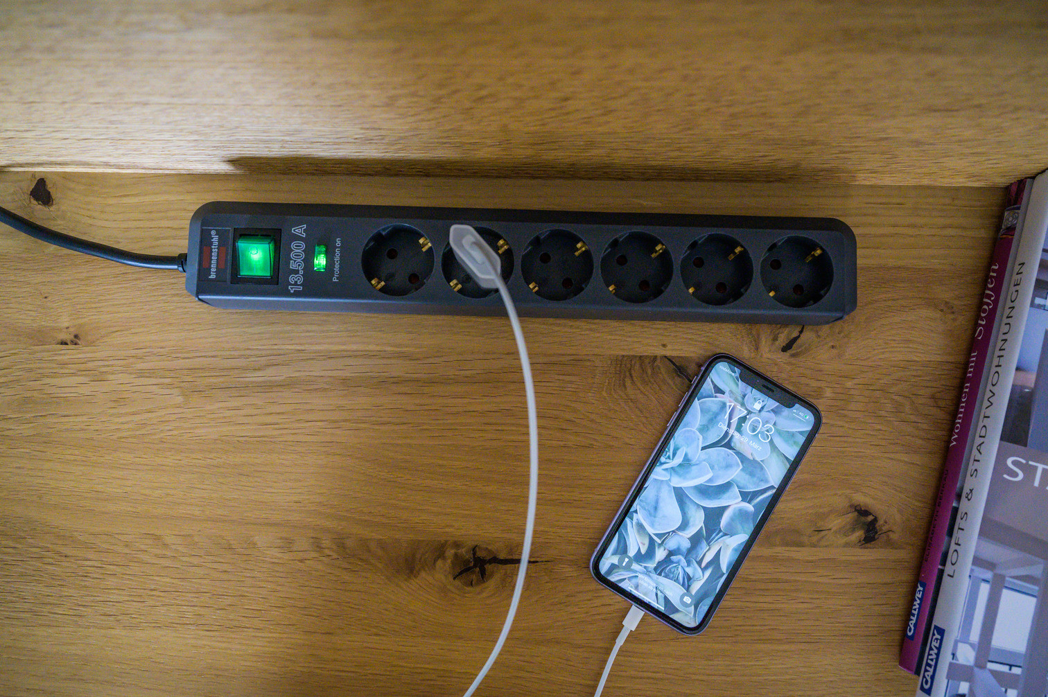 Produžni kabal sa  6 utičnica i prenaponskom zaštitom BRENNENSTUHL  Eco-Line 5m antracit