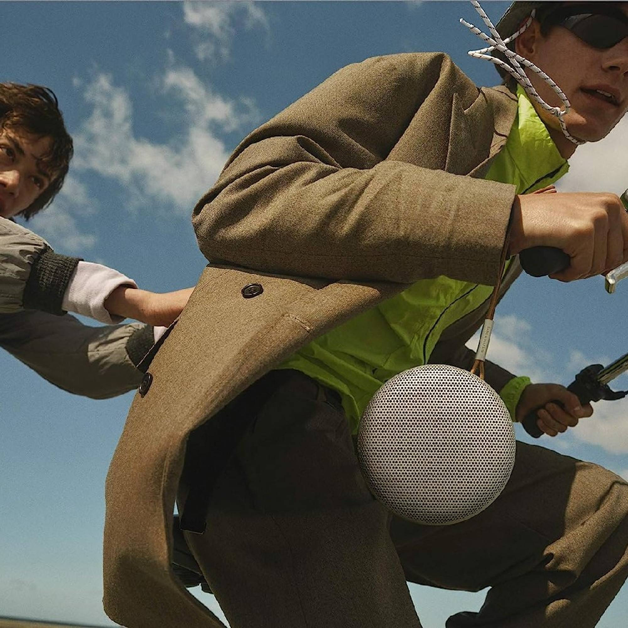 Zvučnik BANG OLUFSEN Beosound A1 2nd Gen Grey Mist