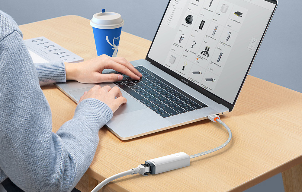 Mrežni adapter USB-C na RJ45 BASEUS može se sppojiti sa laptopom ili tabletom