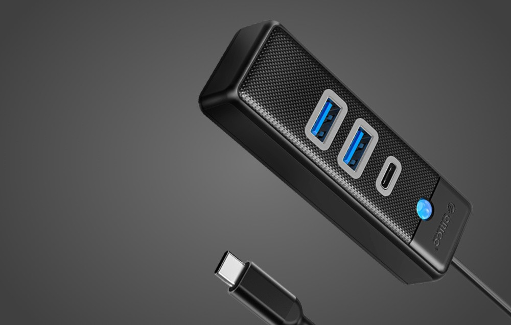 OTG USB-C HUB ORICO PWC2U-C3 sa tri porta u crnom mat kućištu, elegantan dizajn