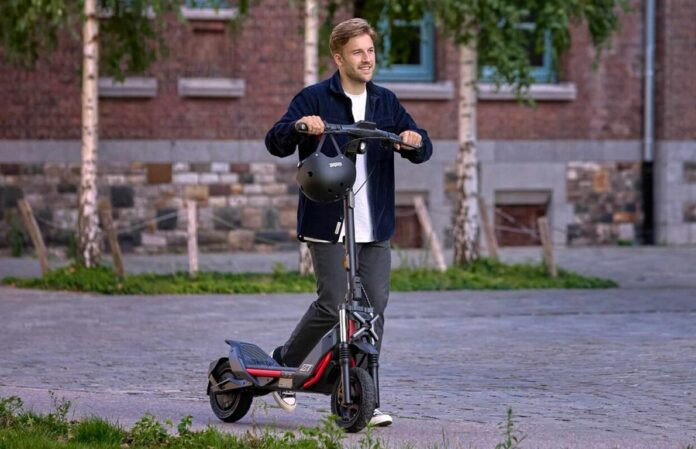 Električni romobil SEGWAY Ninebot Kickscooter ZT3 Pro E