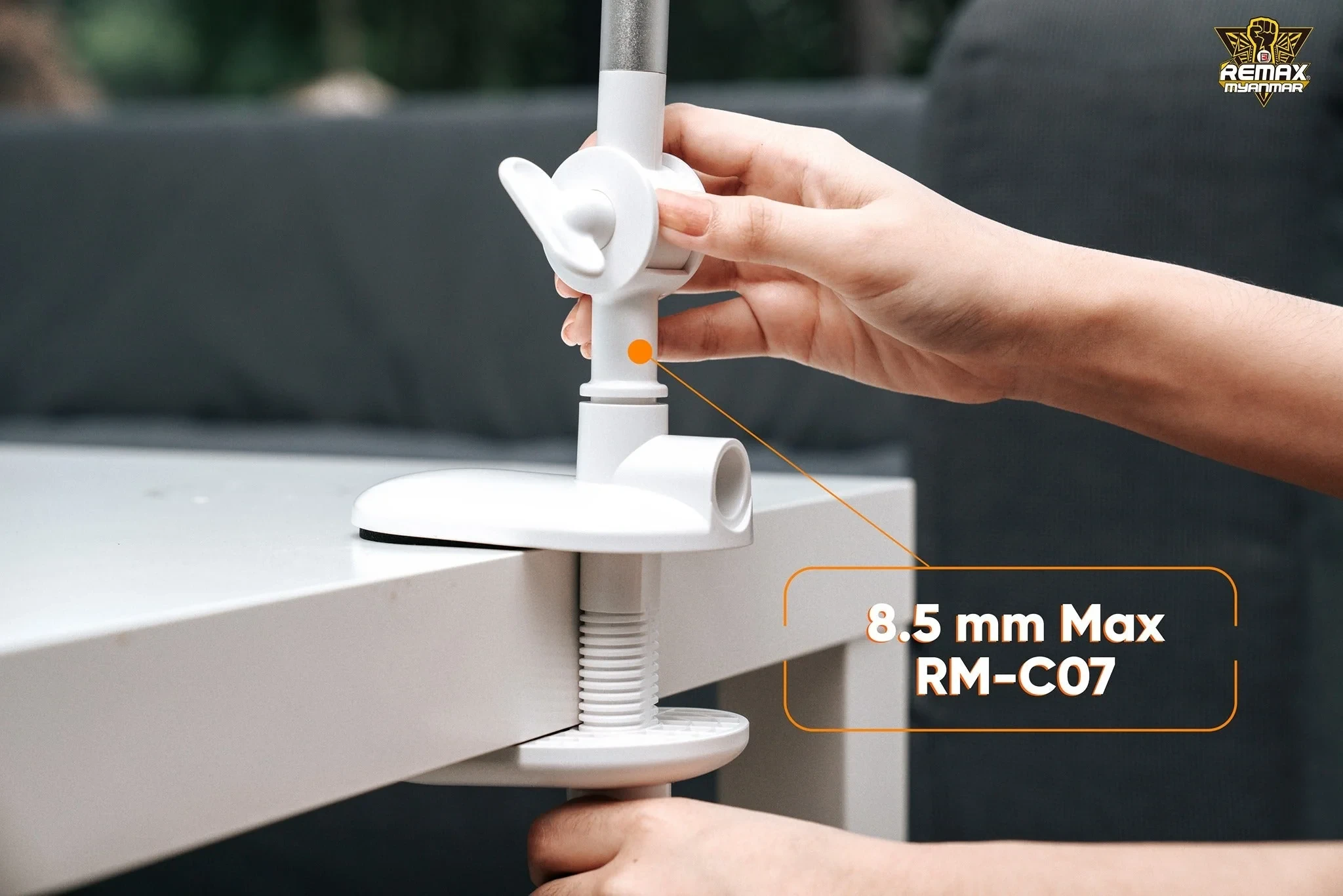 Podesivi stolni rotacioni nosač za telefon i tablet REMAX RM-C07