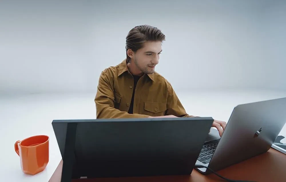 Prijenosni monitor ARZOPA Z1FC 16.1"