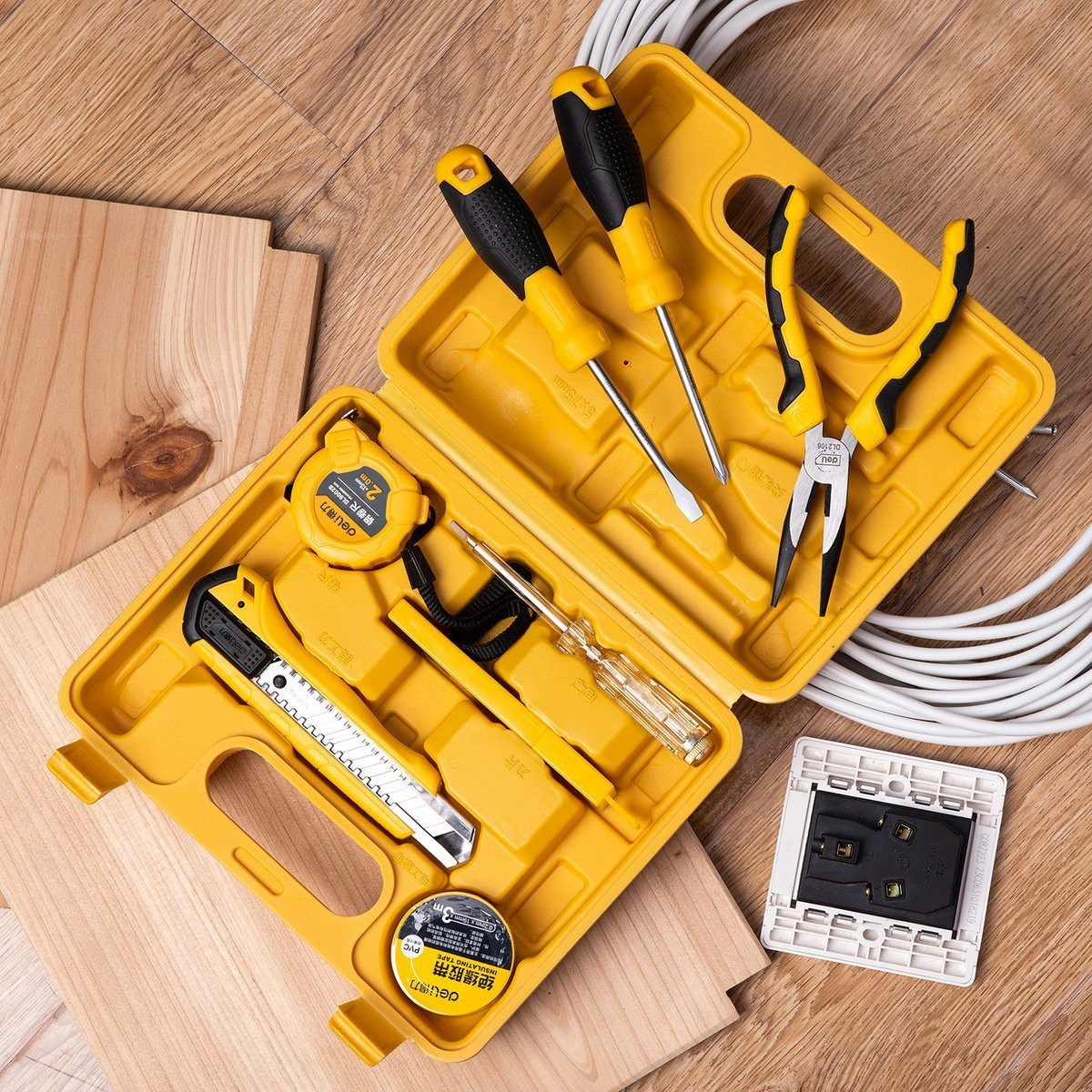 Osnovni set alata za kuću i radionicu DELI