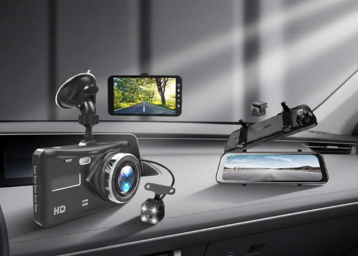 Auto kamere za auto različitih modela sa ekranima, snimanje saobraćaja i parkinga iz više uglova
