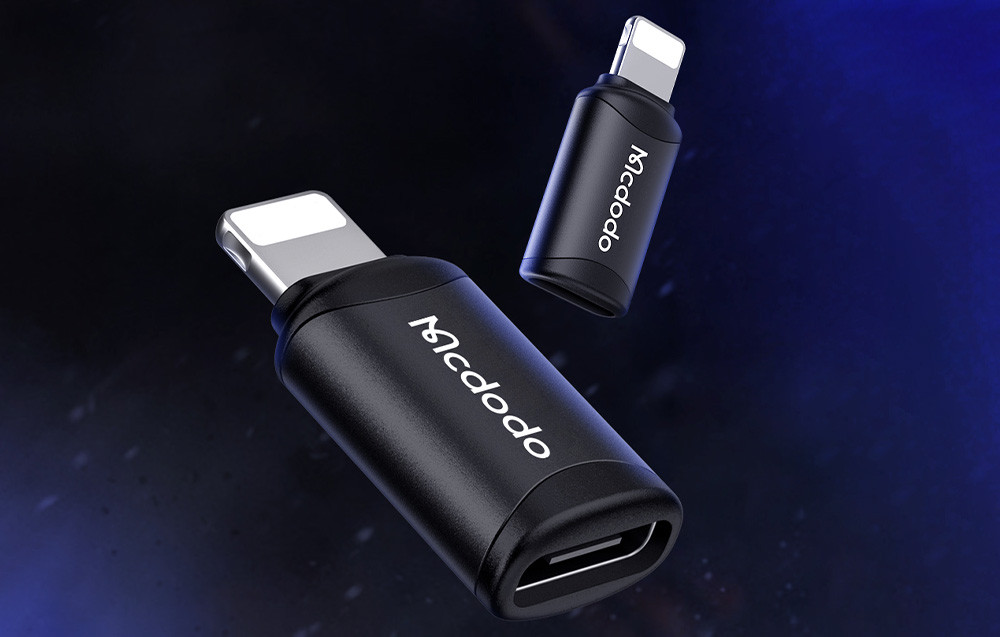 Adapter USB-C na Lightning MCDODO – prikaz oba priključka i elegantnog dizajna