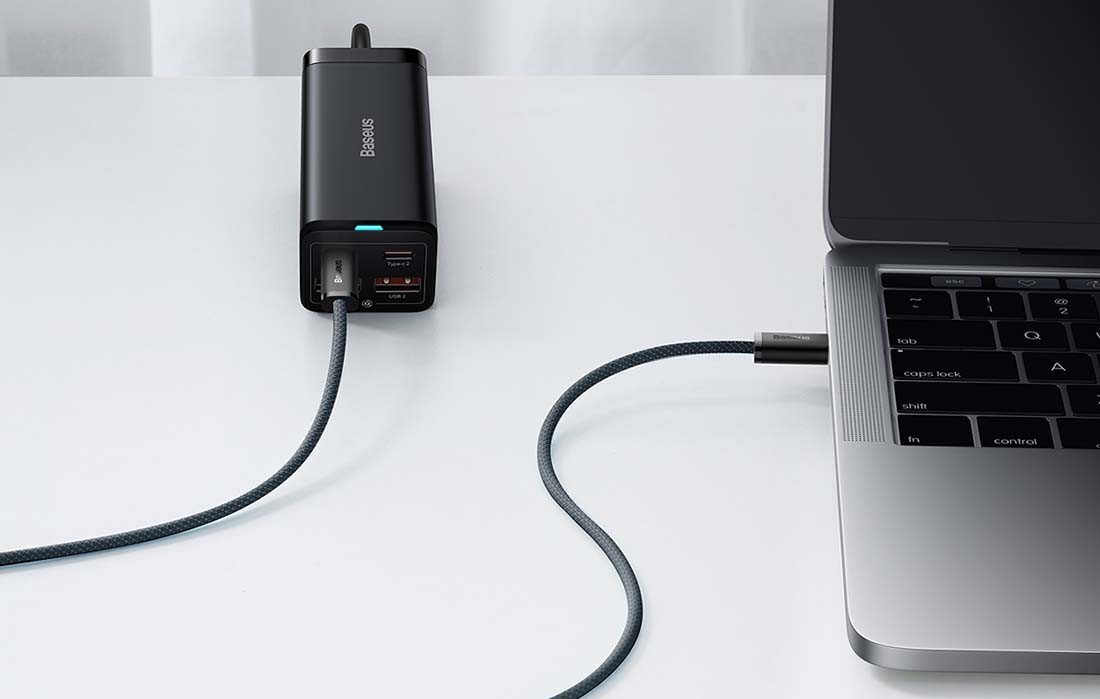 Kabal USB-C na USB-C 100W BASEUS 1m opremljen je sa E-Marker čipom