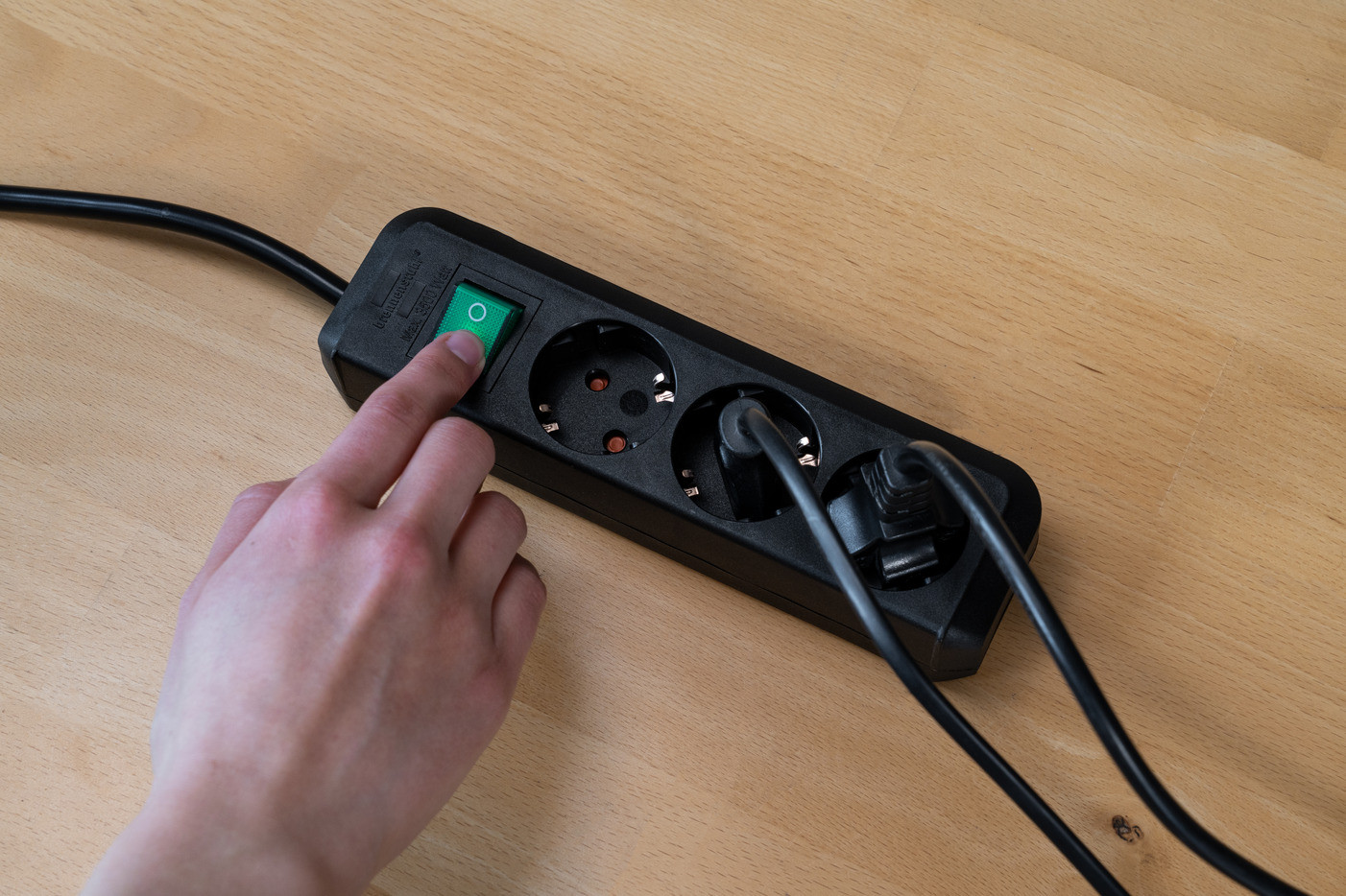 Produžni kabal BRENNENSTUHL 1.5m crni