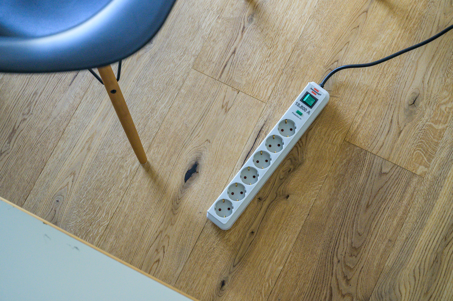 Produžni kabal sa prenaponskom zaštitom 6 utičnica BRENNENSTUHL 1.5m