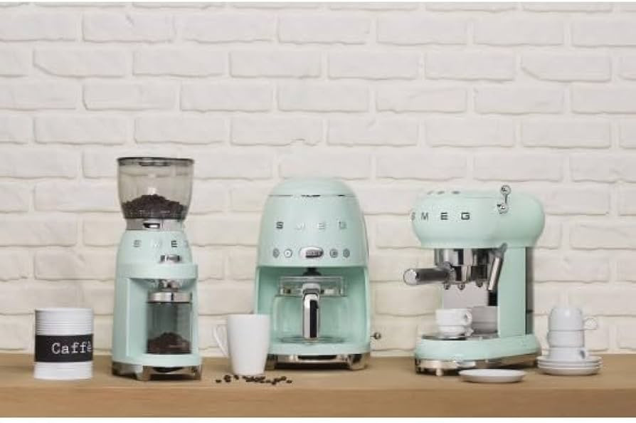 Mlin za kafu SMEG CGF03PGEU