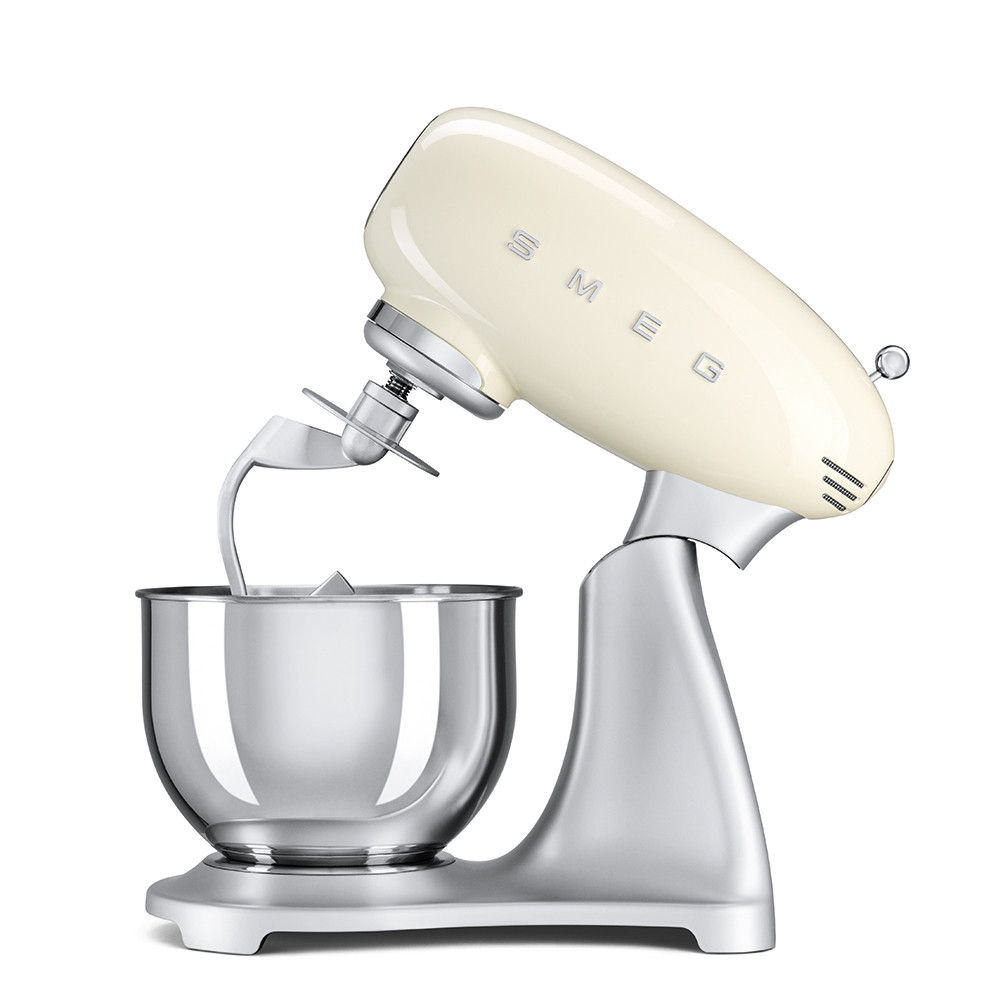 Kuhinjski robot SMEG SMF02CREU