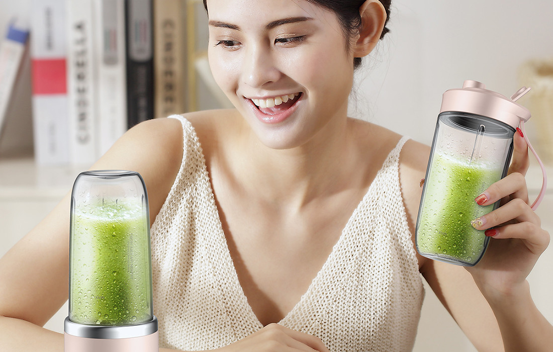 Prijenosni moćni blender DEERMA Juice NU05 rozi