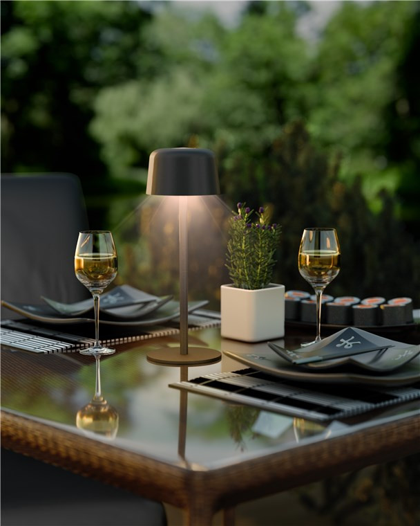 Punjiva bežična LED stolna lampa sa tri nivoa svijetline GOOBAY 3000K 25cm crna