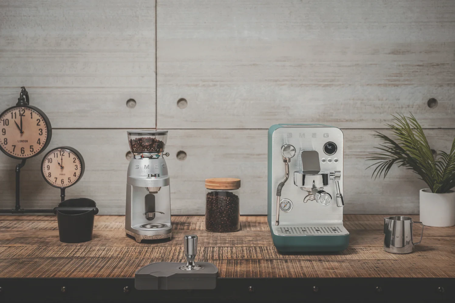 Aparat za kafu SMEG EMC02EGMEU