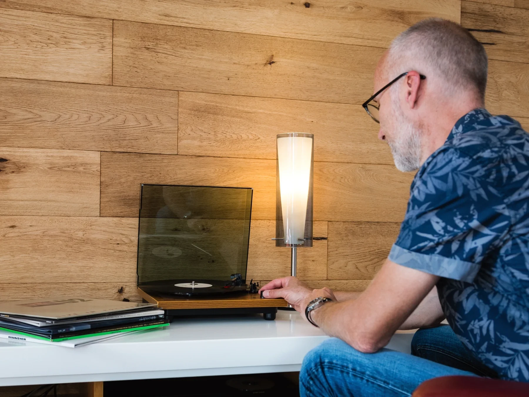 Drveni retro gramofon sa ugrađenim zvučnicima LENCO LS-10WD