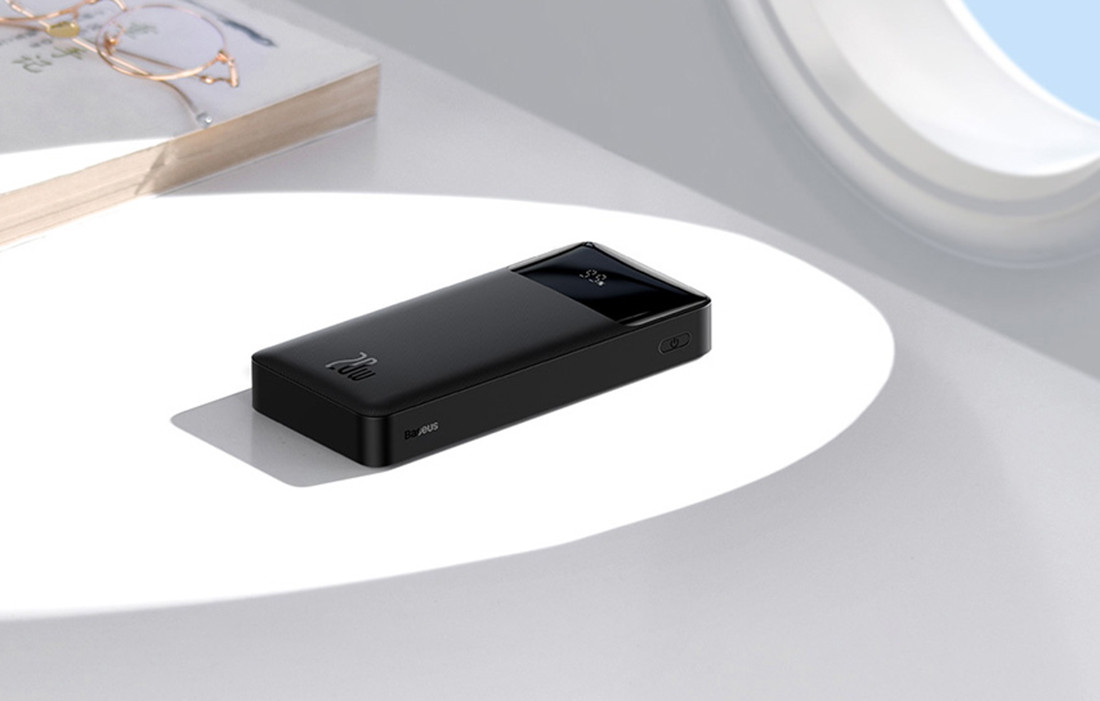 Powerbank BASEUS 10.000mAh 20W, praktična i kompaktna veličina, crni
