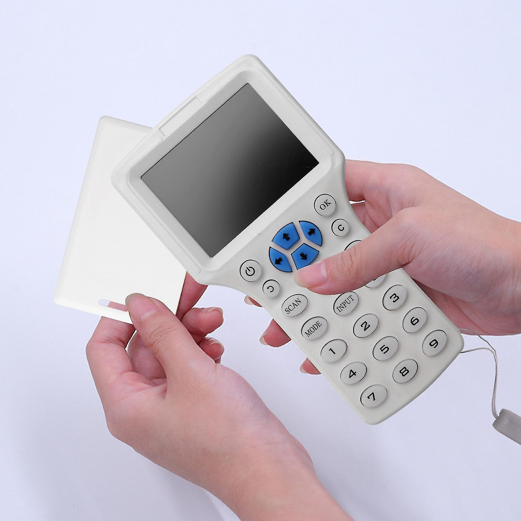 Aparat za čitanje i kopiranje RFID kartica i tagova