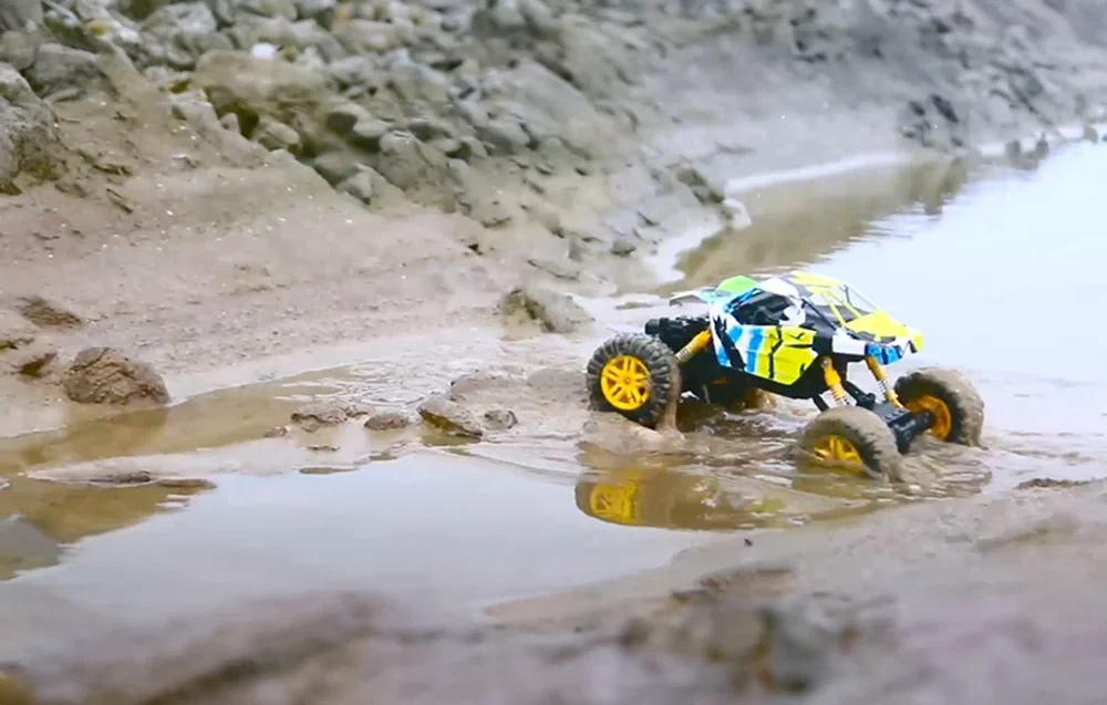 Munjevito brzi autić sa daljinskim upravljačem OFF-ROAD