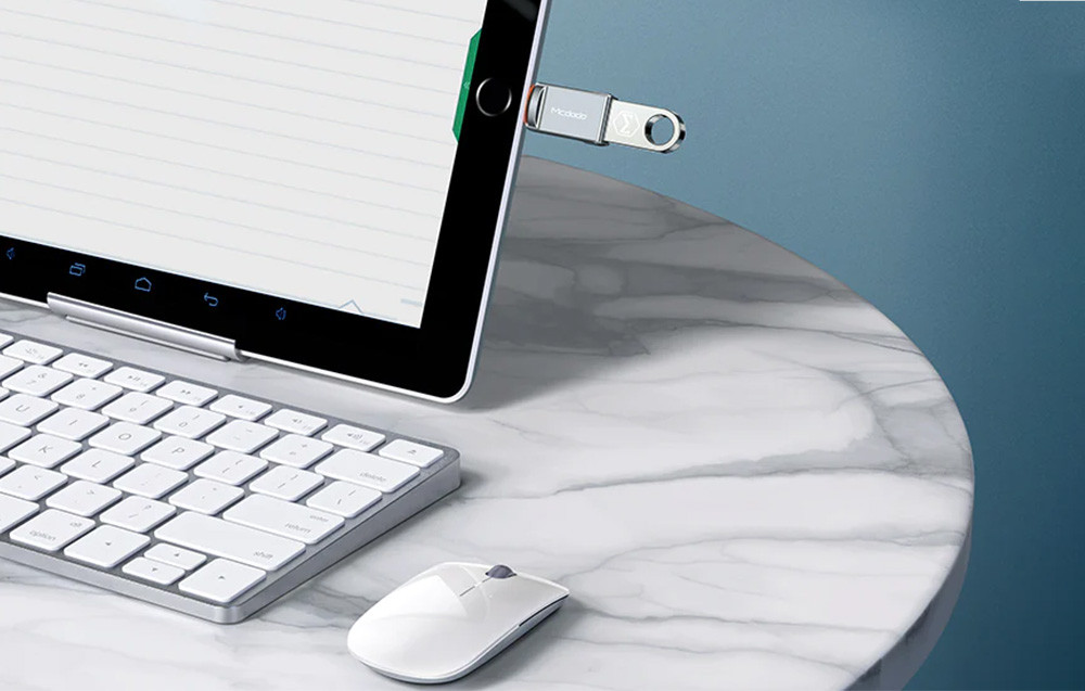 Adapter USB-A na Lightning MCDODO za povezivanje USB uređaja na telefon ili tablet sa USB-A portom