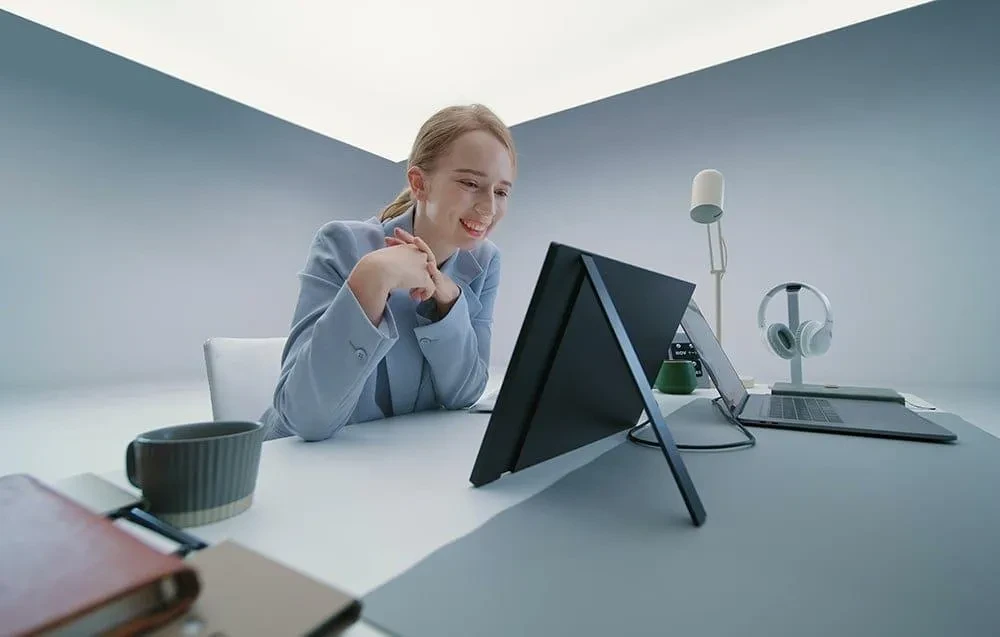 Prijenosni monitor sa stalkom ARZOPA Z1RC 16" 2.5K QHD