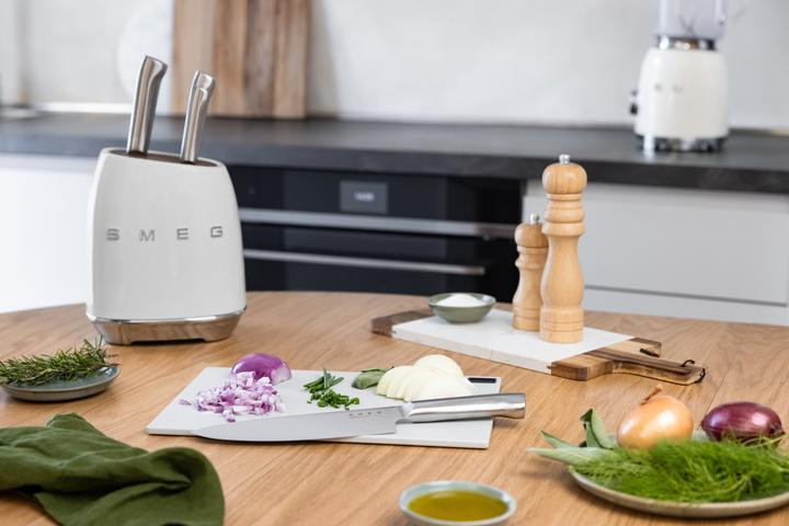 Set noževa SMEG KBSF02WH 7/1