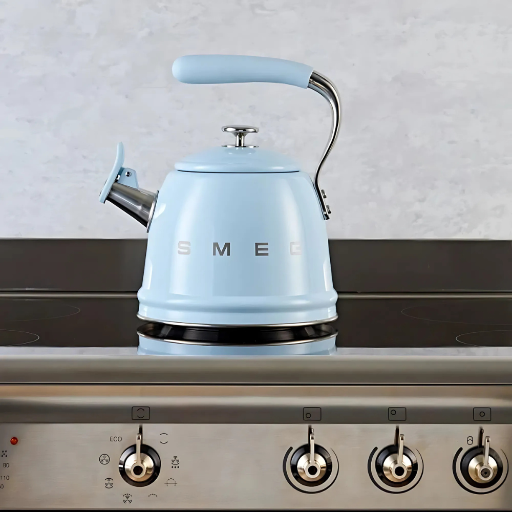 Čajnik SMEG CKLW2001PB