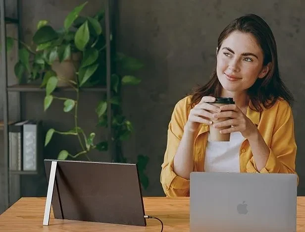 Prijenosni ultra tanki monitor sa stalkom ARZOPA A1 15.6" FULL HD