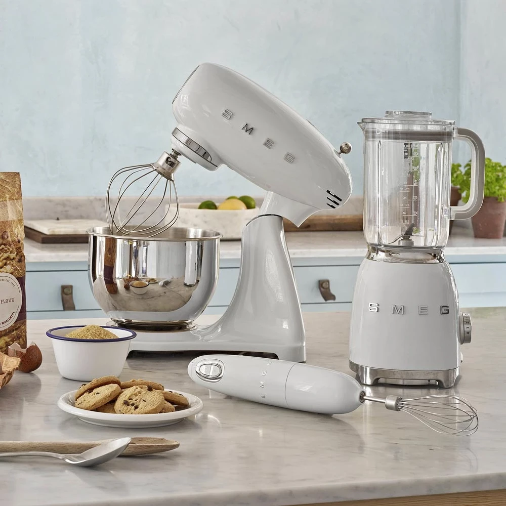 Kuhinjski robot SMEG SMF03WHEU