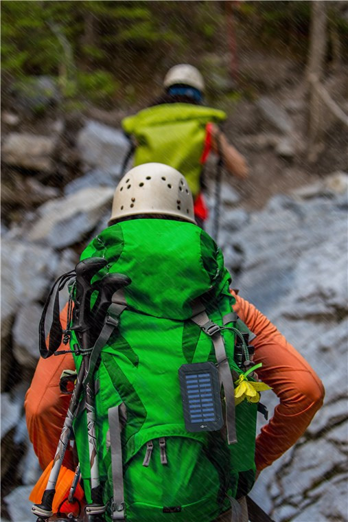 Powerbank solarni sa LED lampom GOOBAY 8000mAh 10W