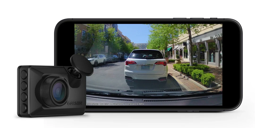Auto kamera GARMIN Dash Cam X110 podržava upravljanje glasom