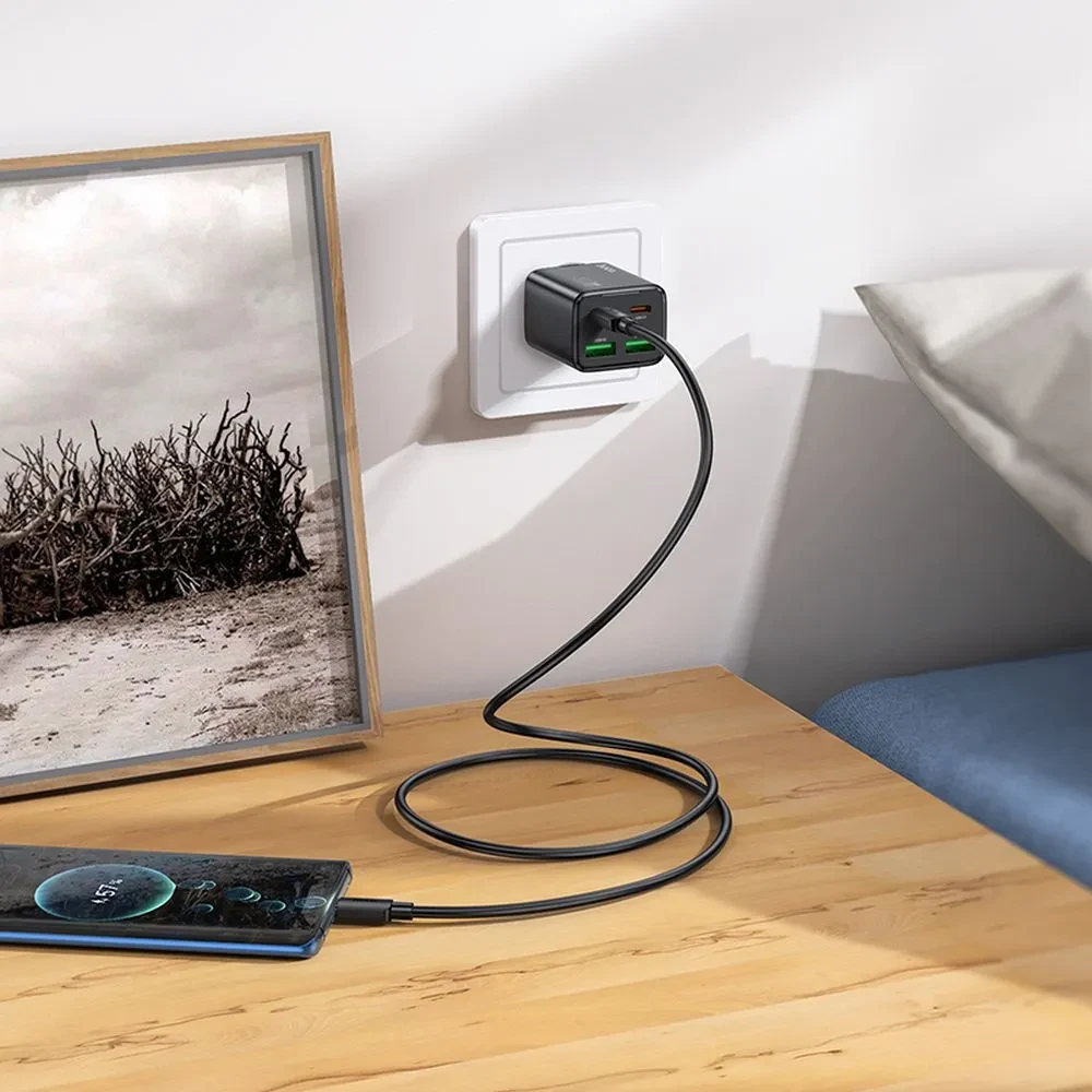 Punjač 2xUSB-A 2xUSB-C 30W HOCO N56 crni