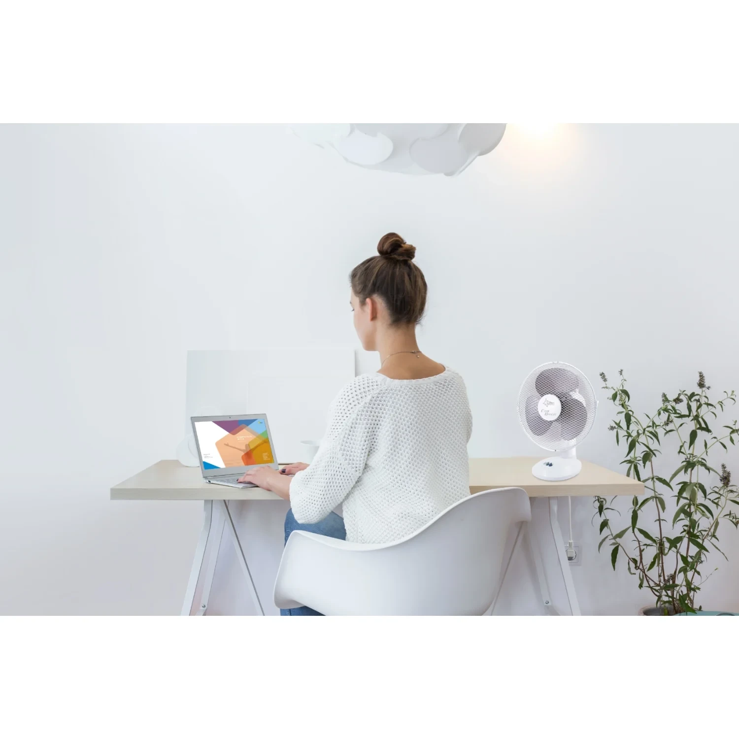 Stolni prenosivi ventilator SUNTEC COOLBREEZE 2500TV bijeli