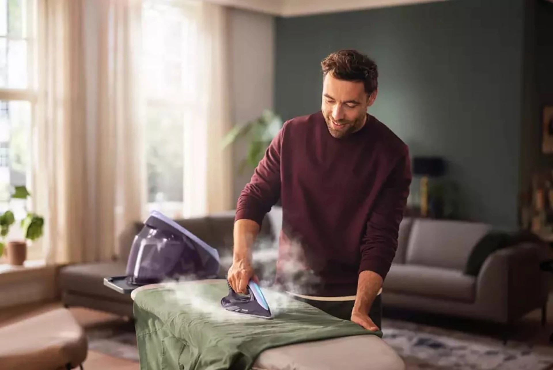 Parna stanica za peglanje PHILIPS PSG7050/30