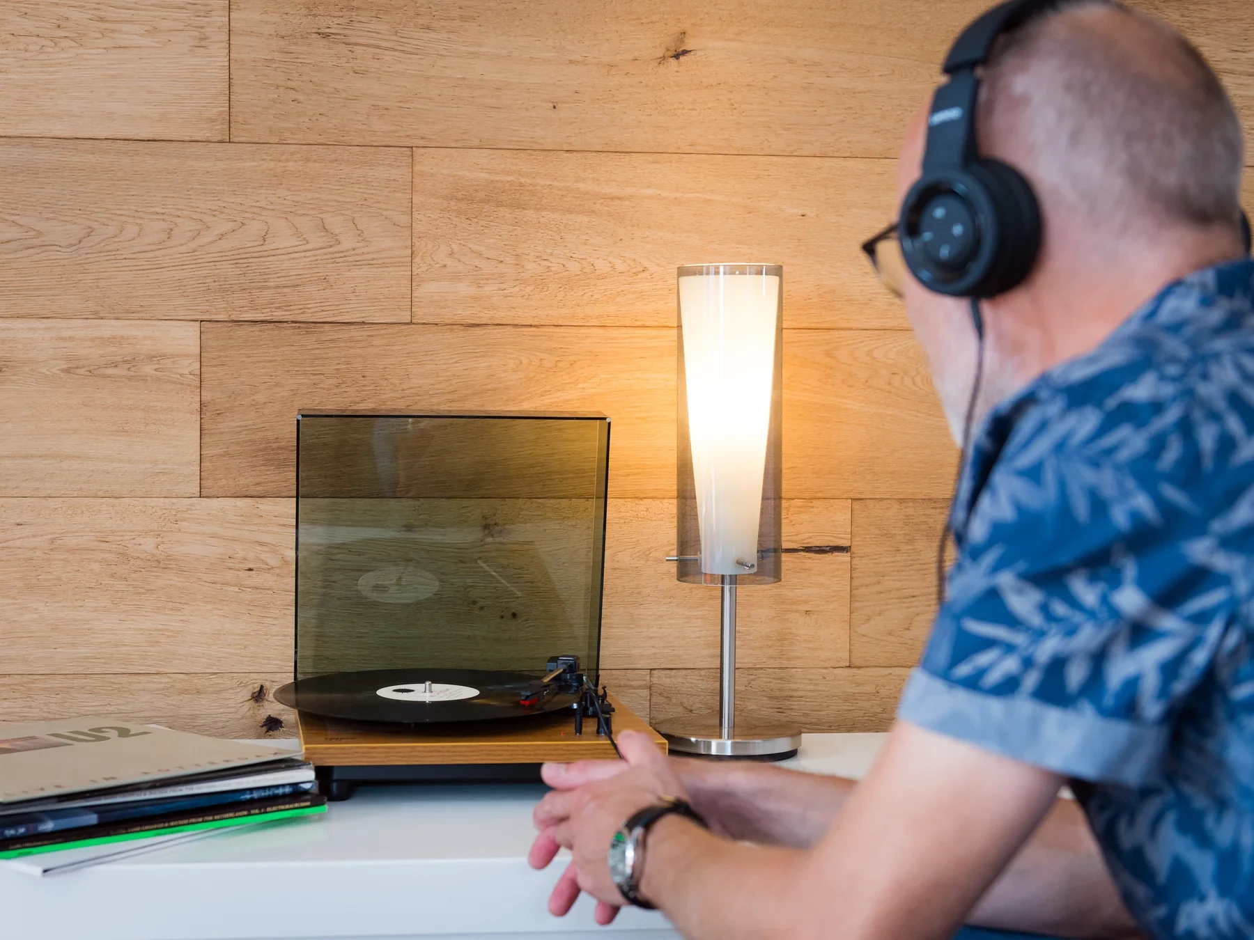 Drveni retro gramofon sa ugrađenim zvučnicima LENCO LS-10WD
