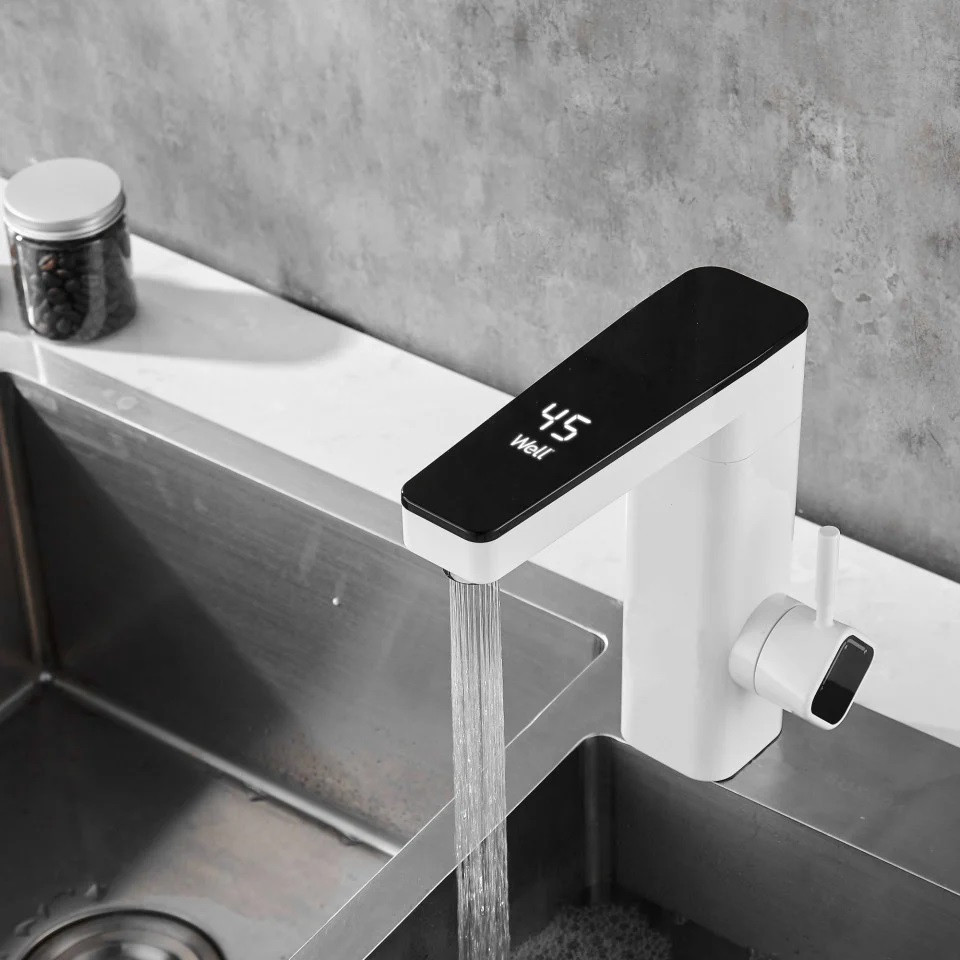 Električna česma sa protočnim bojlerom LED zaslon CASCADE WELL