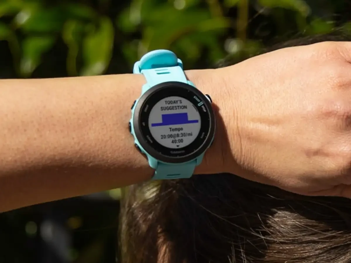 Pametni sat GARMIN Forerunner 55 Aqua