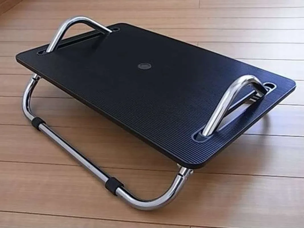 Ergonomski podesivi oslonac za noge crni
