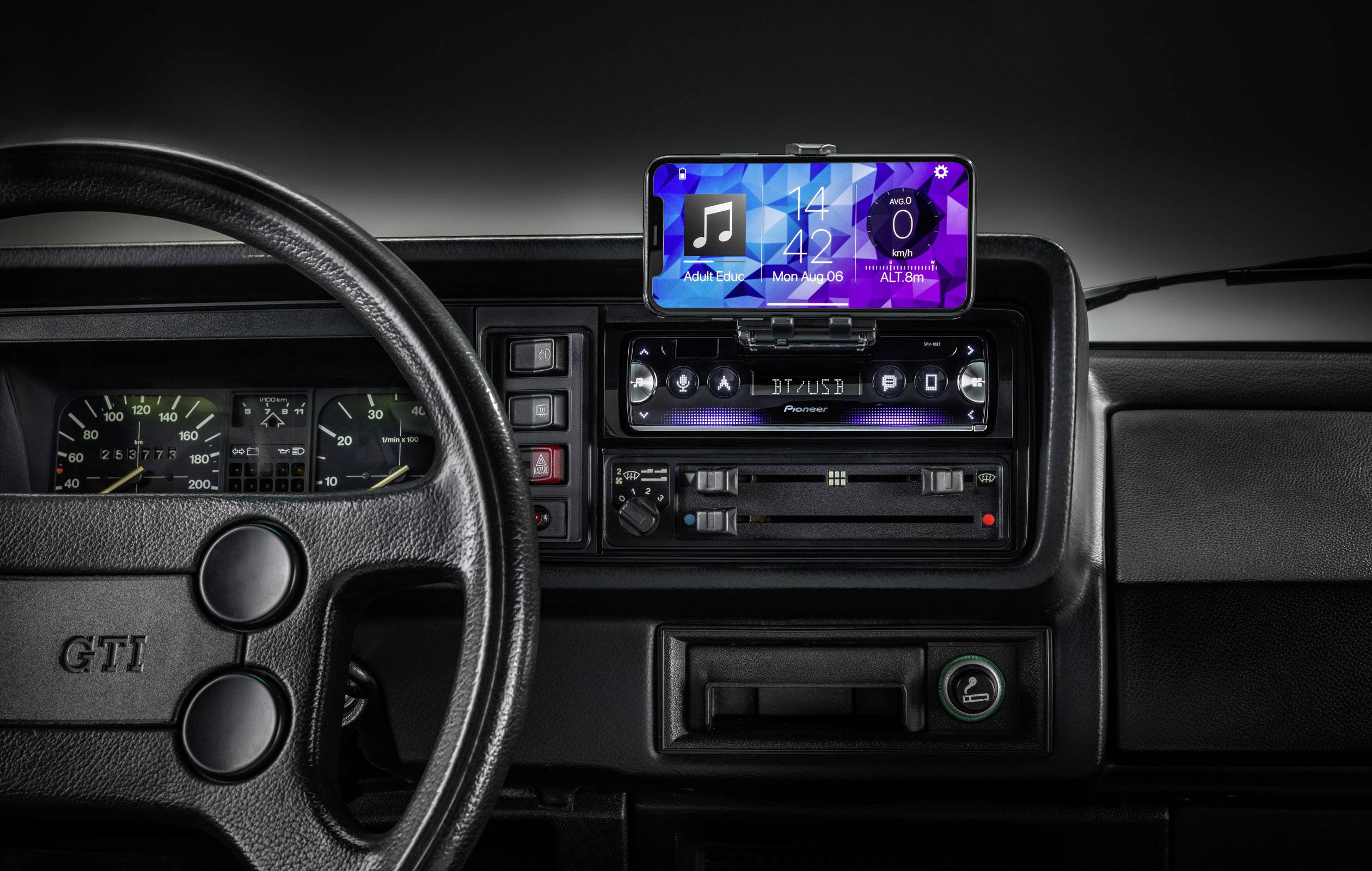 Auto radio player sa nosačem za mobitel PIONEER SPH-10BT